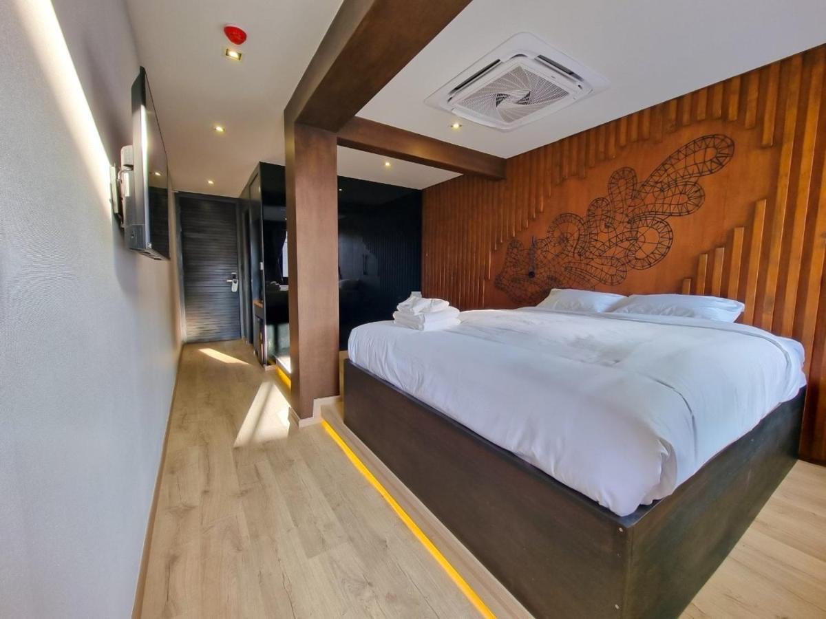 The Nhorm Hotel Ratchada Bangkok Exteriör bild